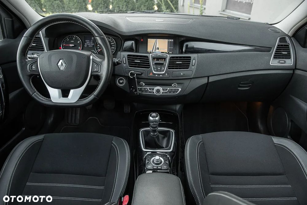 Renault Laguna dCi 150 FAP Start-Stop Bose Edition - 20