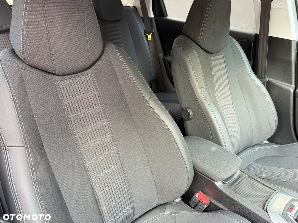 Peugeot 308 1.2 PureTech Allure S&S - 31
