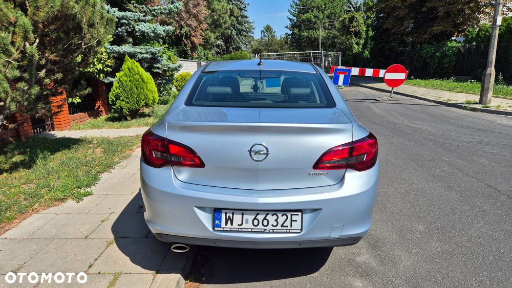 Opel Astra 1.4 T Enjoy EU6 - 5