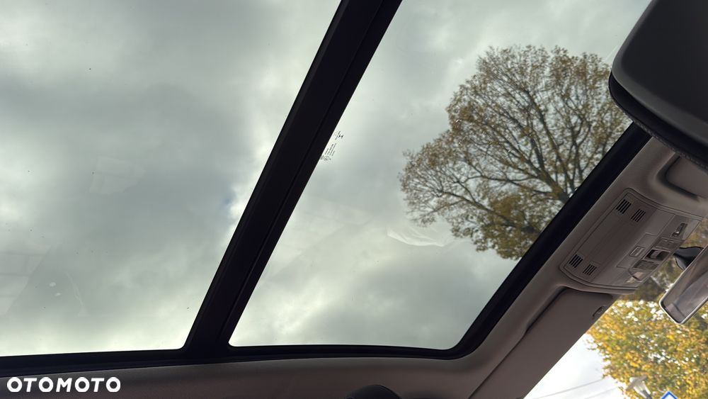 Volkswagen Touran 2.0 TDI BMT Highline DSG - 28