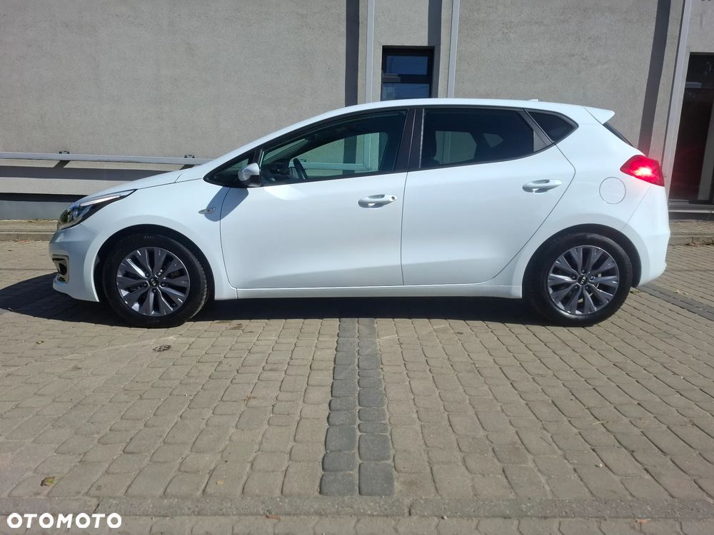 Kia Ceed 1.4 L Business Line Plus - 3