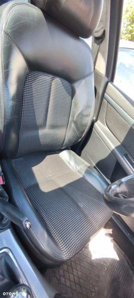 Peugeot 407 - 14