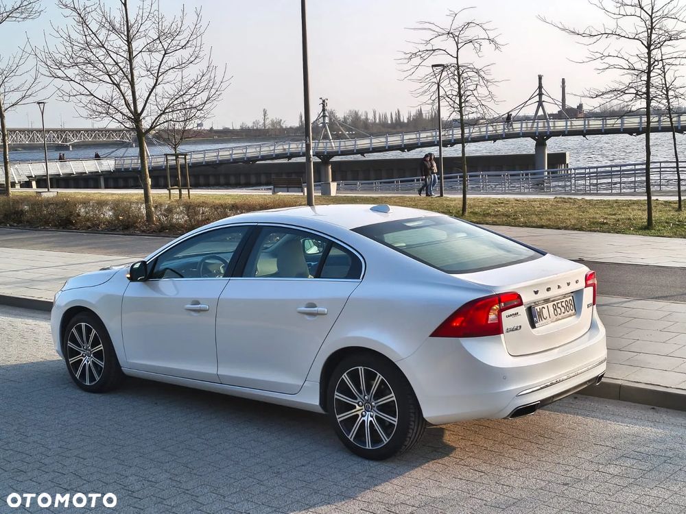 Volvo S60 T5 Geartronic - 8