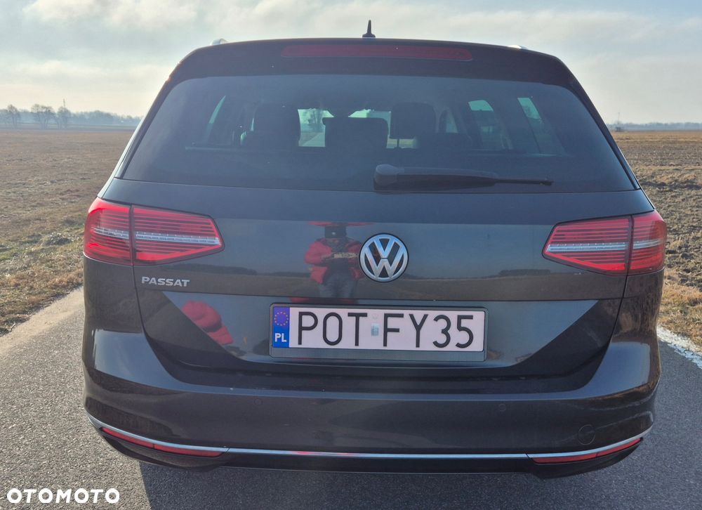 Volkswagen Passat 2.0 TDI SCR DSG Comfortline - 6