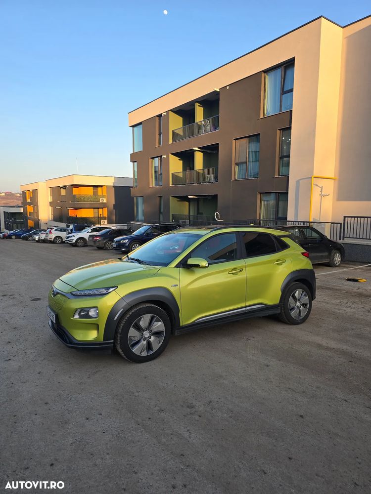 Hyundai KONA Premium - 2
