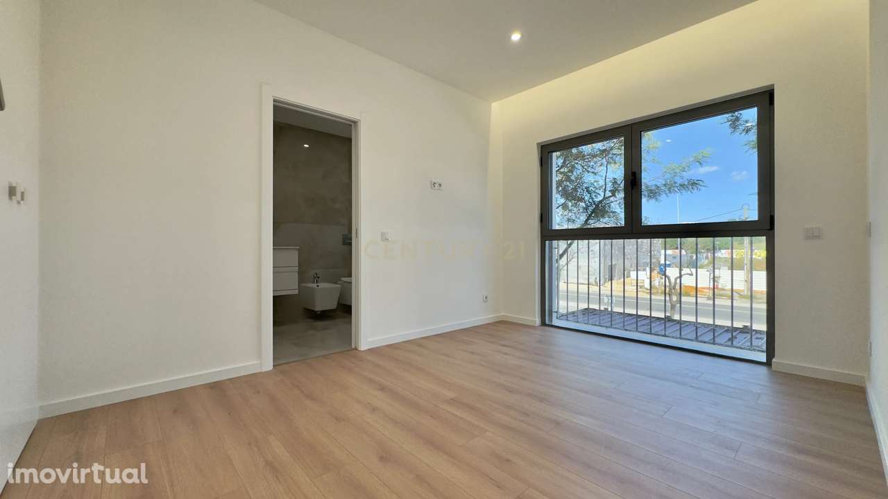 Apartamento T2 | Arrendamento Olhão | Arrecadação  | Estacionamento - Grande imagem: 5/14