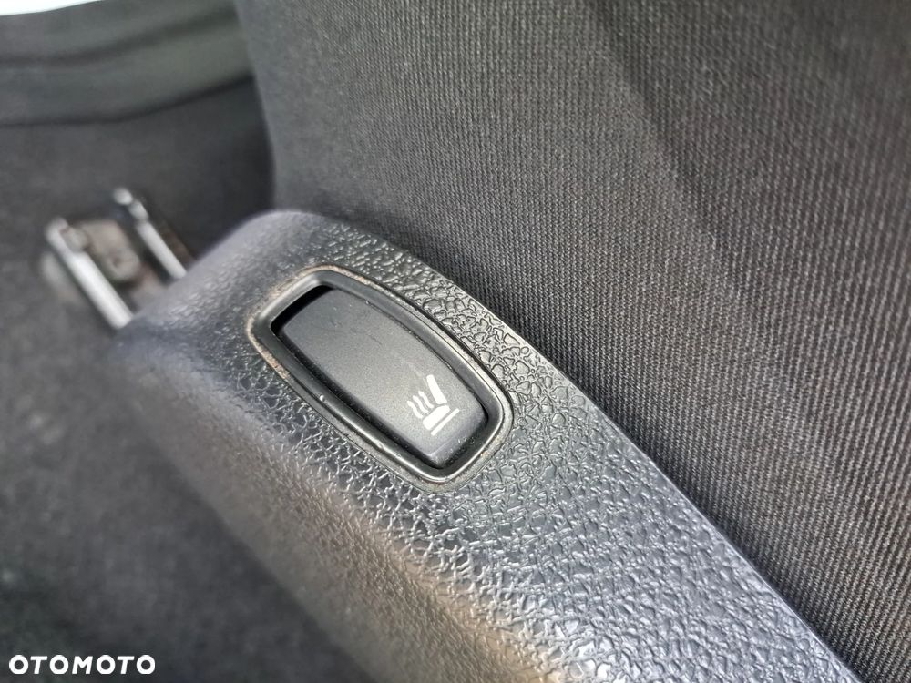 Dacia Lodgy 1.6 SCe Laureate S&S - 24