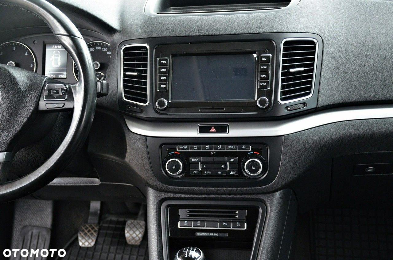 Volkswagen Sharan - 24