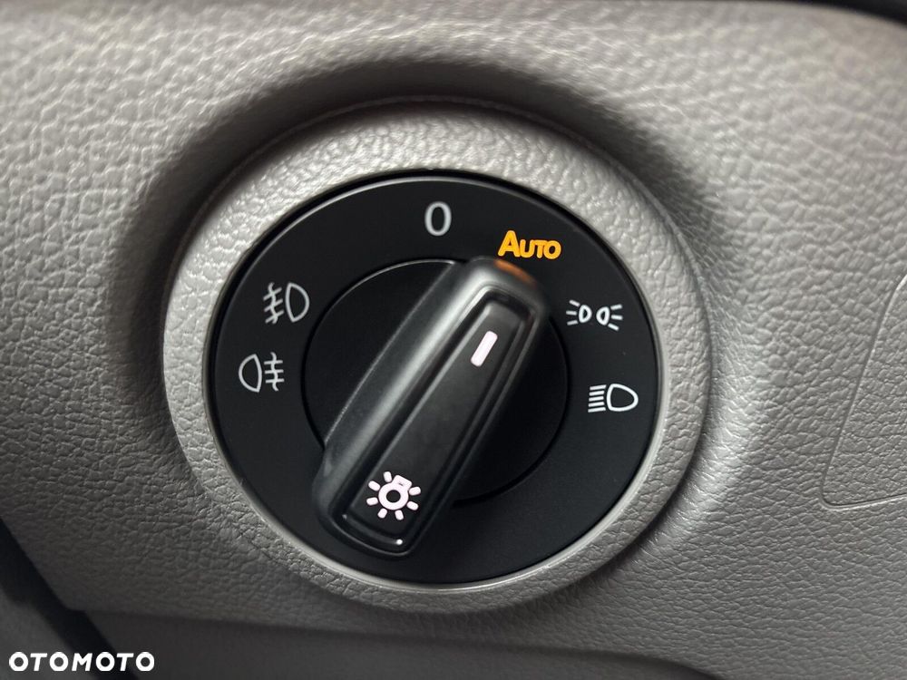 Volkswagen Crafter Furgon 4490 - 14