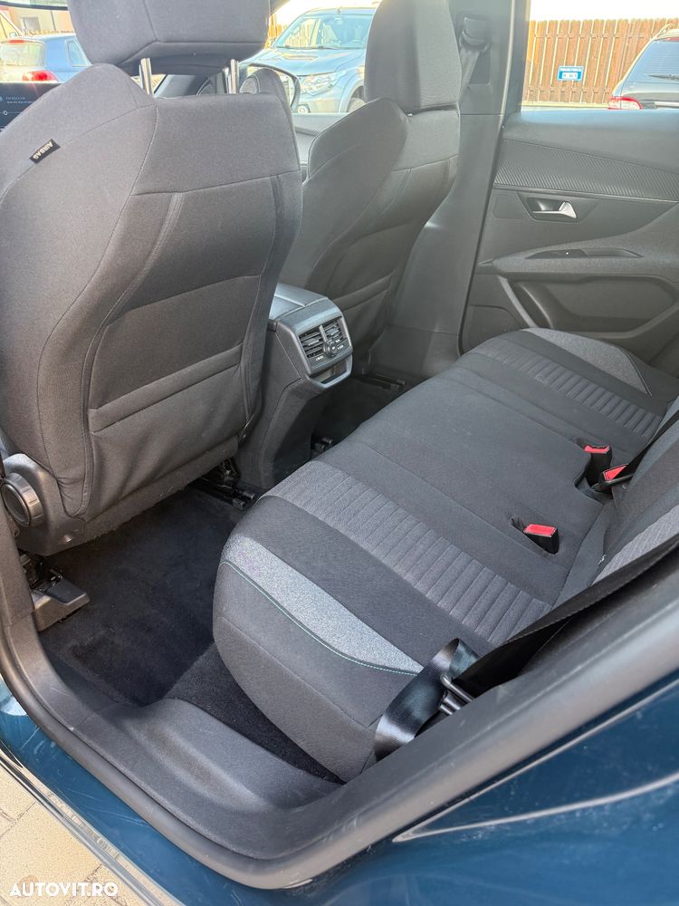 Peugeot 3008 1.2 PureTech 130 EAT8 Active Pack - 23