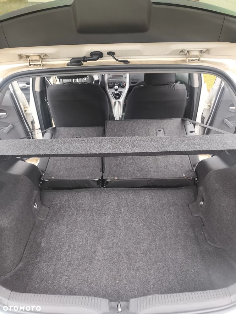 Toyota Auris 1.4 D-4D Premium - 20