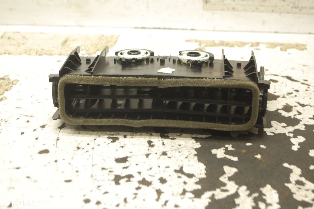 KRATKA NAWIEWU ŚRODKOWA 24465731 OPEL ASTRA III H - 2