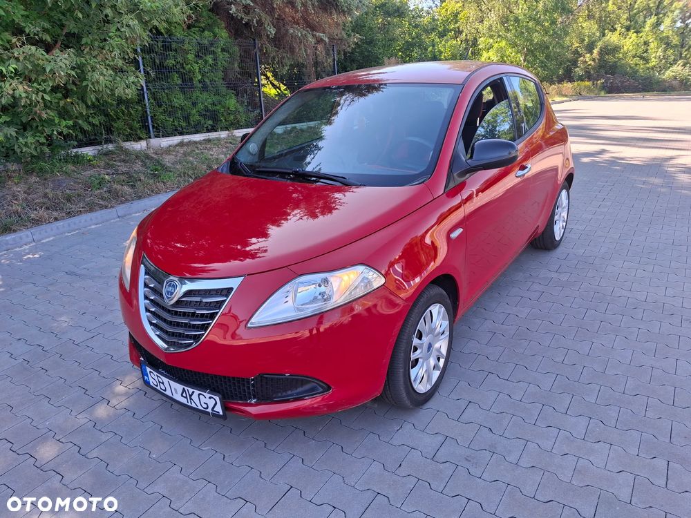 Lancia Ypsilon - 2