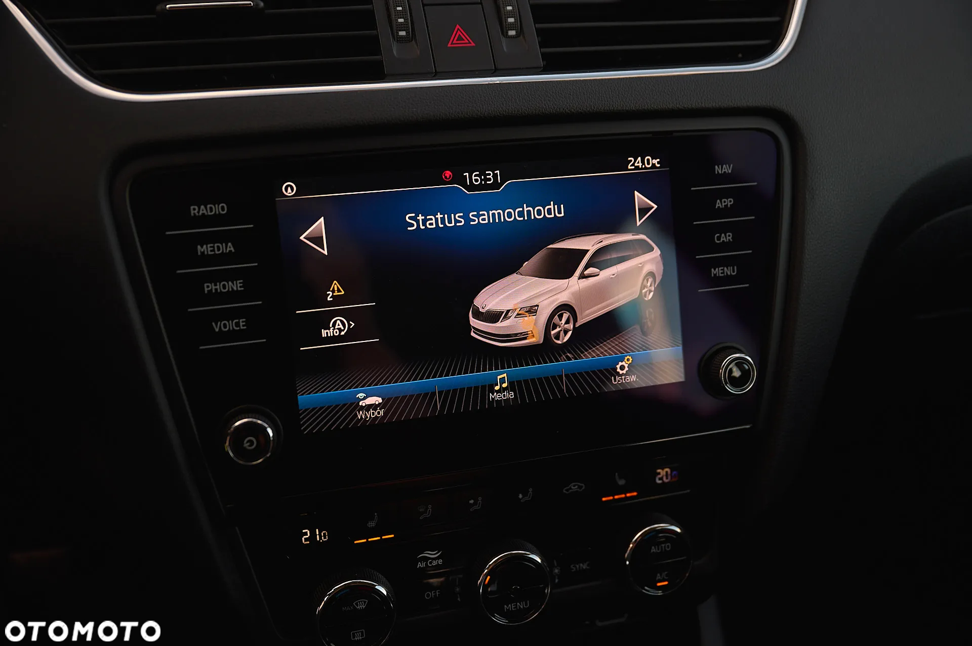 Skoda Octavia Combi 1.6 TDI DSG Ambition - 32
