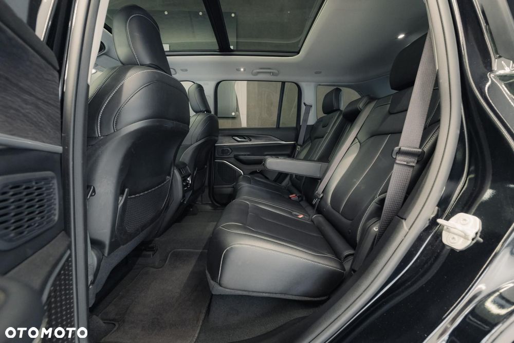 Jeep Grand Cherokee - 15