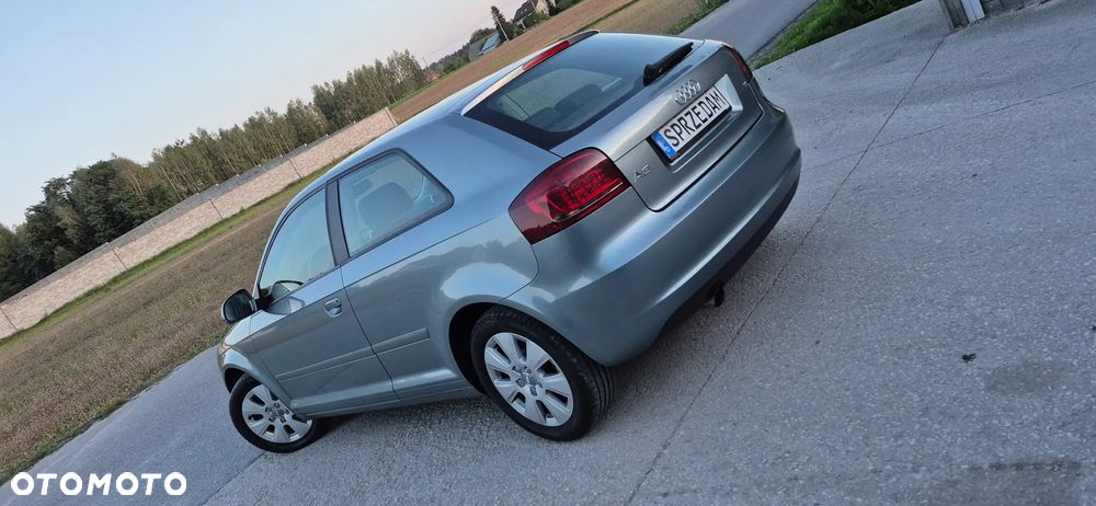 Audi A3 1.6 Attraction - 1