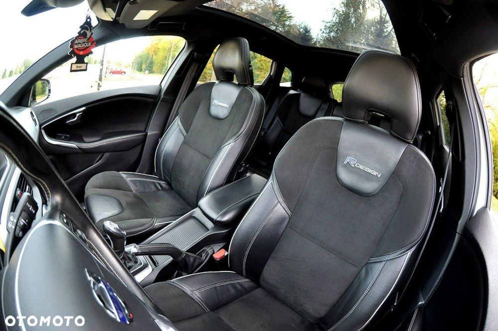 Volvo V40 D2 R-Design Summum - 27