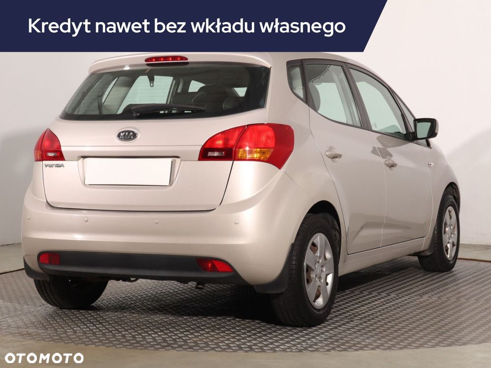 Kia Venga - 7