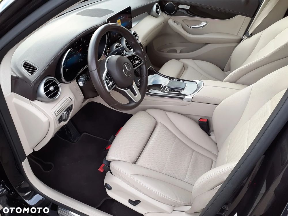 Mercedes-Benz GLC 200 4Matic 9G-TRONIC Exclusive - 17