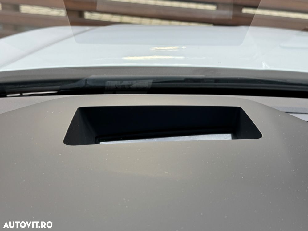 Skoda Octavia Combi 2.0 TDI DSG First Edition - 22