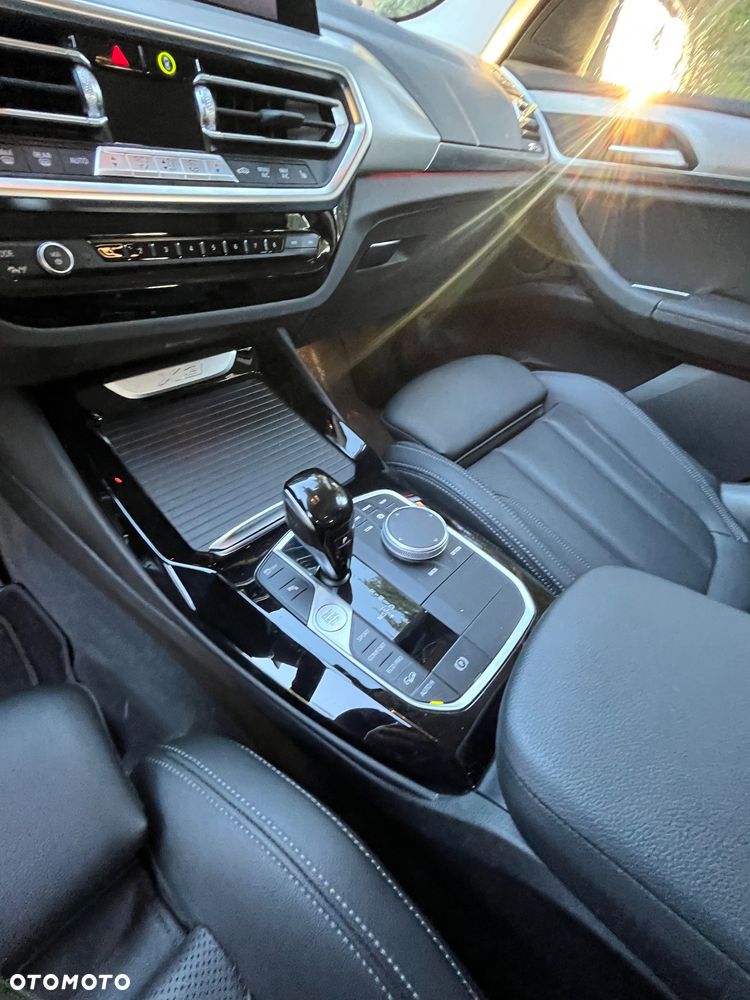 BMW X3 xDrive20i mHEV - 12