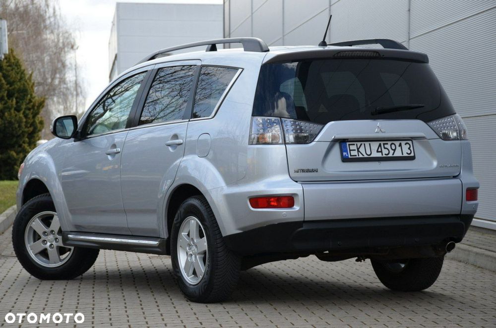 Mitsubishi Outlander - 6