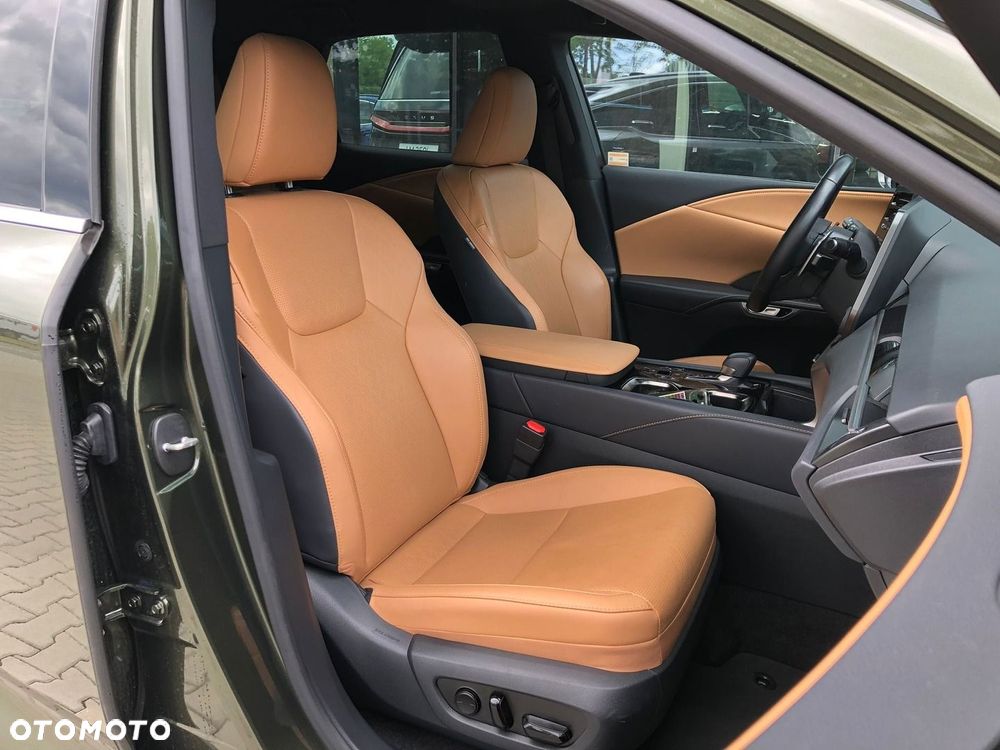 Lexus RX 450h+ Prestige - 29