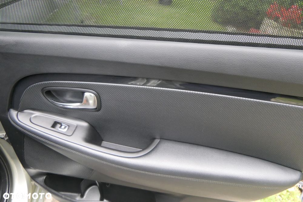 Kia Carens 1.6 GDI L 7os - 31