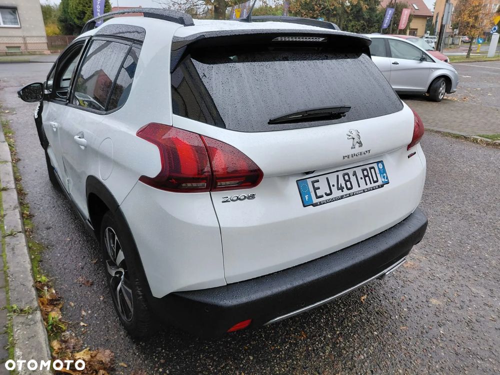 Peugeot 2008 - 10