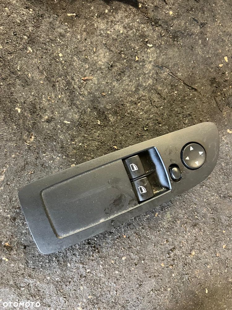 Przełącznik szyb panel Bmw e81 e82 9216520  Europa - 1