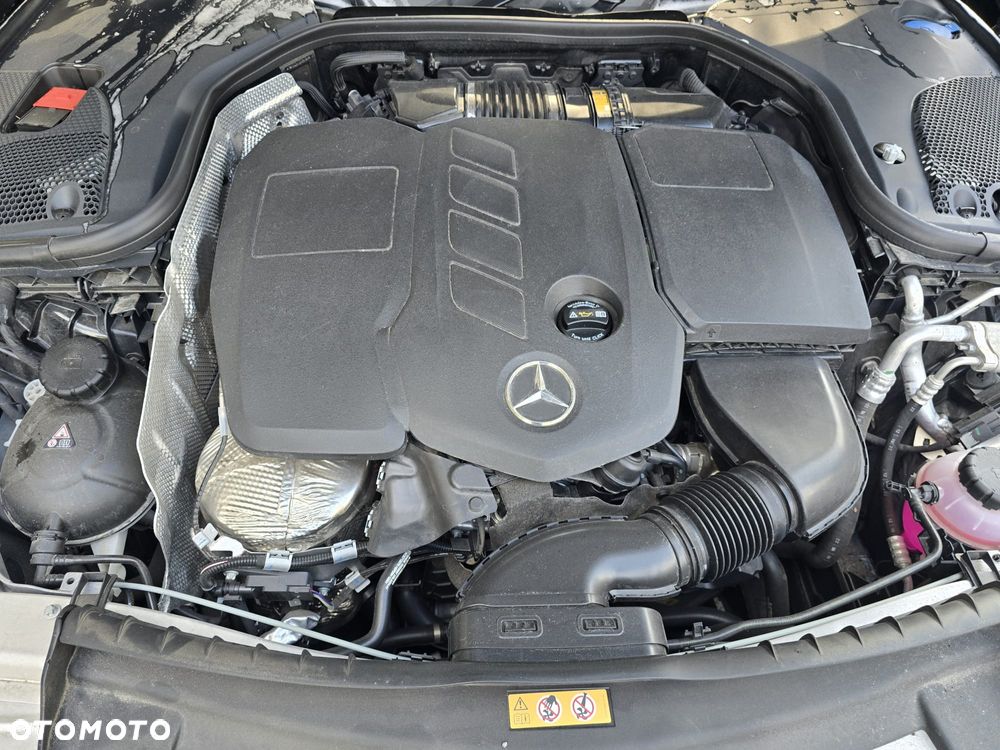 Mercedes-Benz Klasa E 220 d 4-Matic - 9