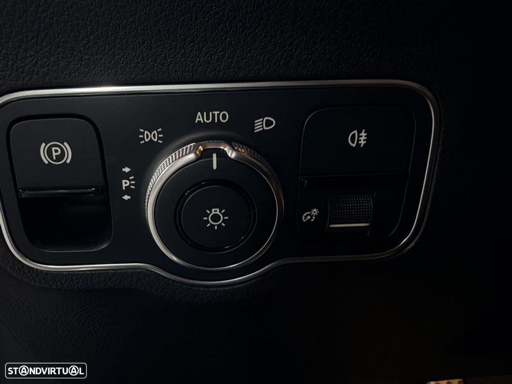 Mercedes-Benz GLA 250 e AMG Line - 17