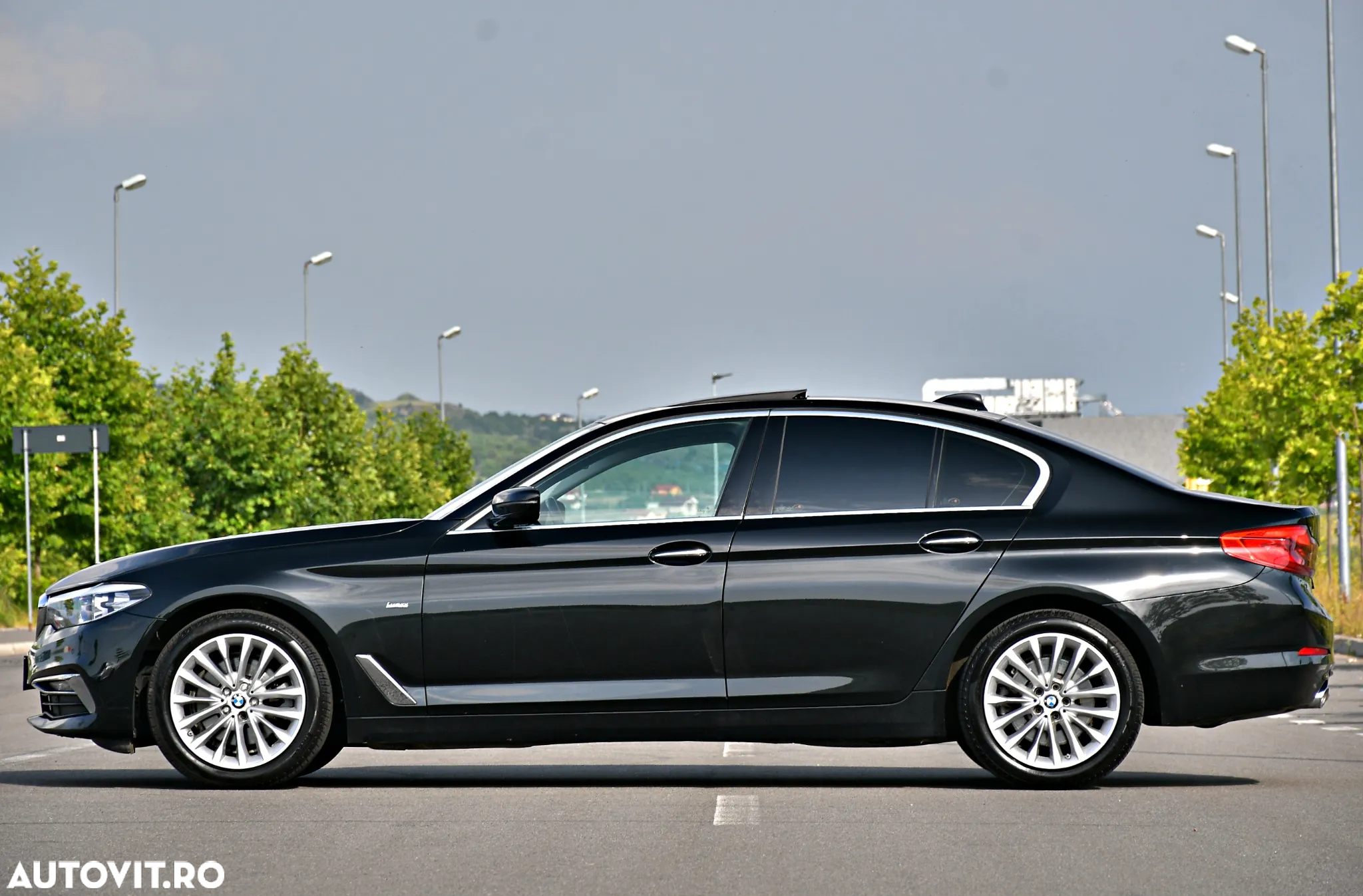 BMW Seria 5 520d Aut. Luxury Line - 4