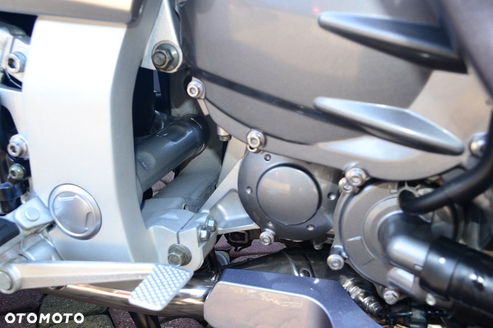 Yamaha FJR - 17