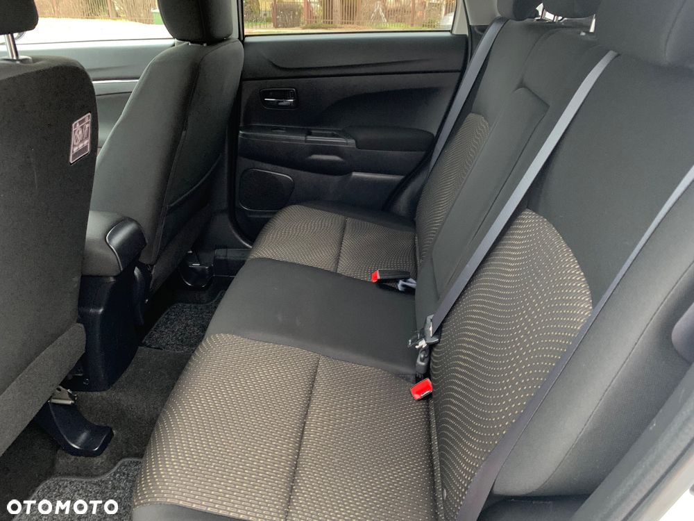 Mitsubishi ASX 1.6 DI-D 2WD Plus - 28