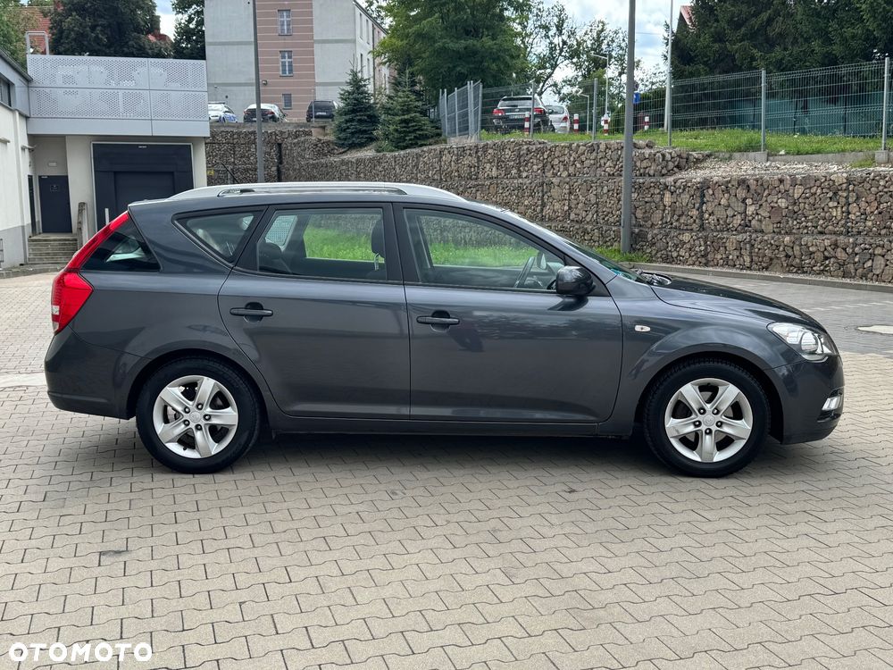Kia Ceed 1.6 Crdi Comfort + - 6
