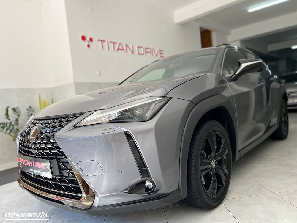 Lexus UX 250h Business - 1