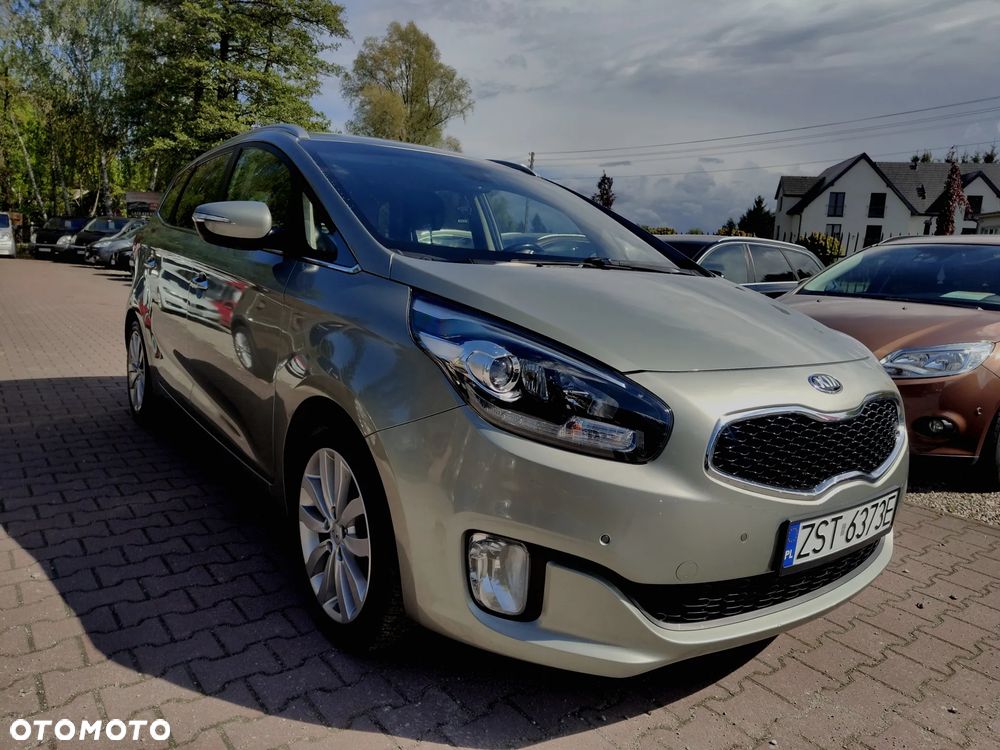 Kia Carens 1.6 GDI Attract - 2