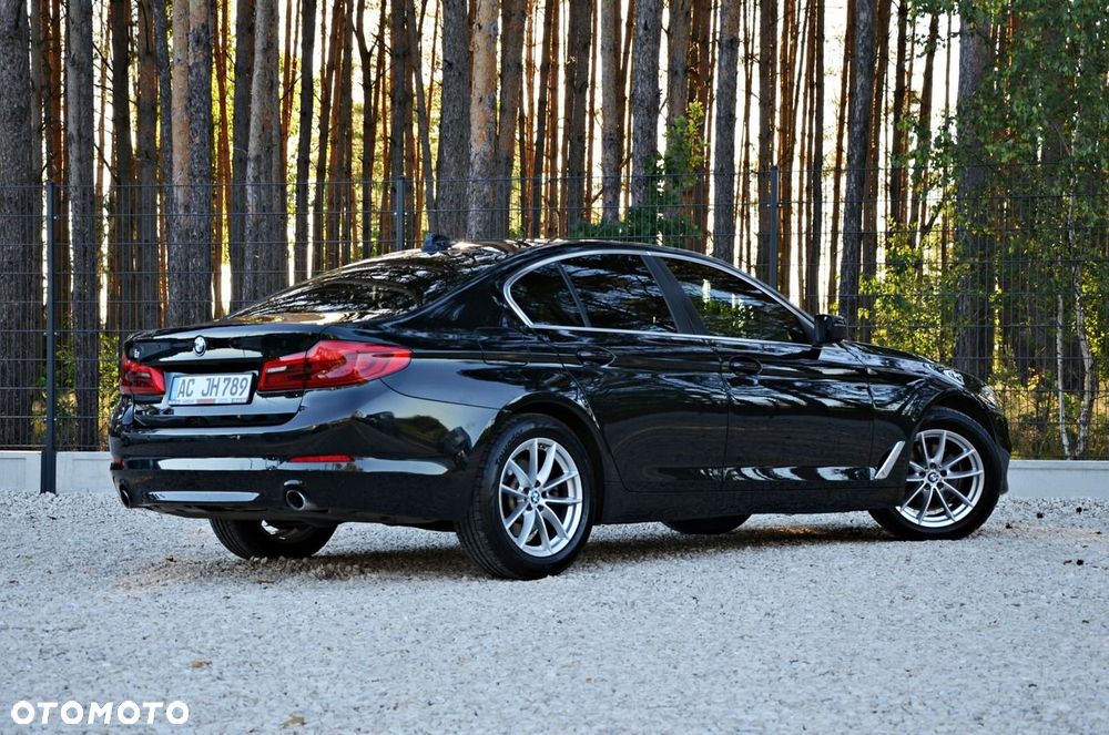 BMW Seria 5 520d Sport Line - 24