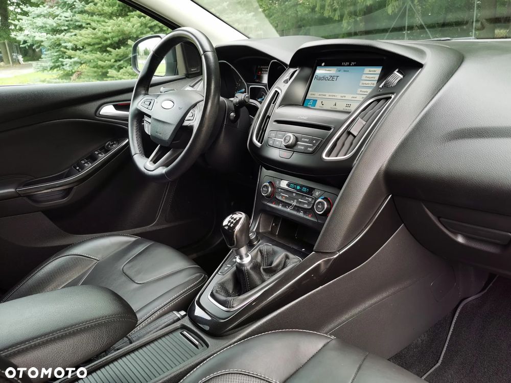 Ford Focus 1.5 EcoBoost STart-Stopp-System TITANIUM - 6