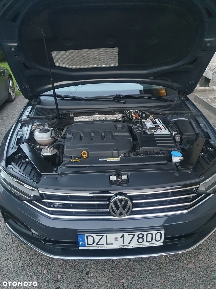 Volkswagen Passat 2.0 TDI SCR DSG 4Motion Business - 28