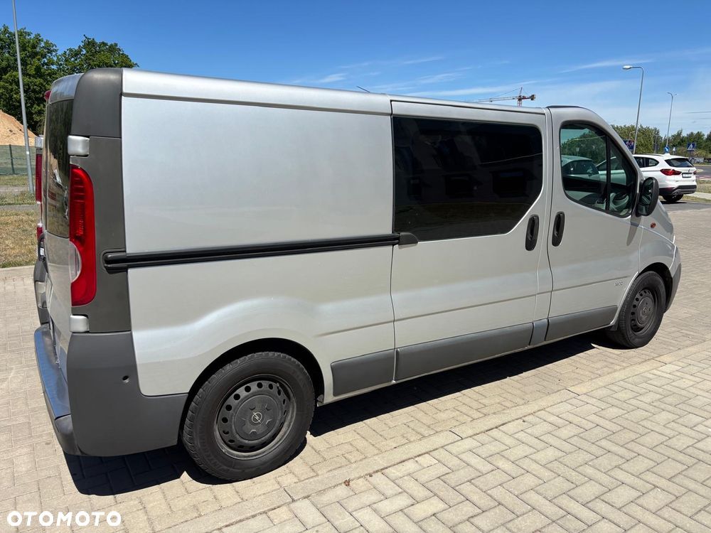 Opel Vivaro - 8