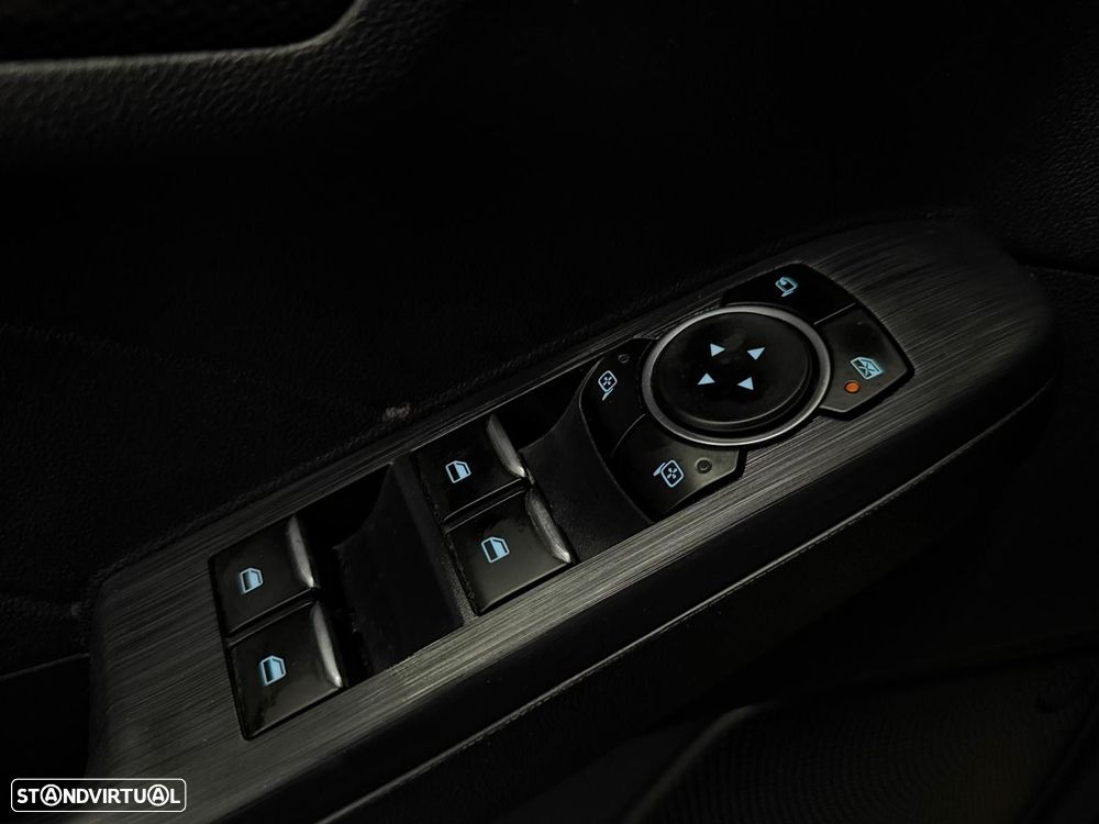 Ford Kuga 2.5 PHEV ST-Line - 25