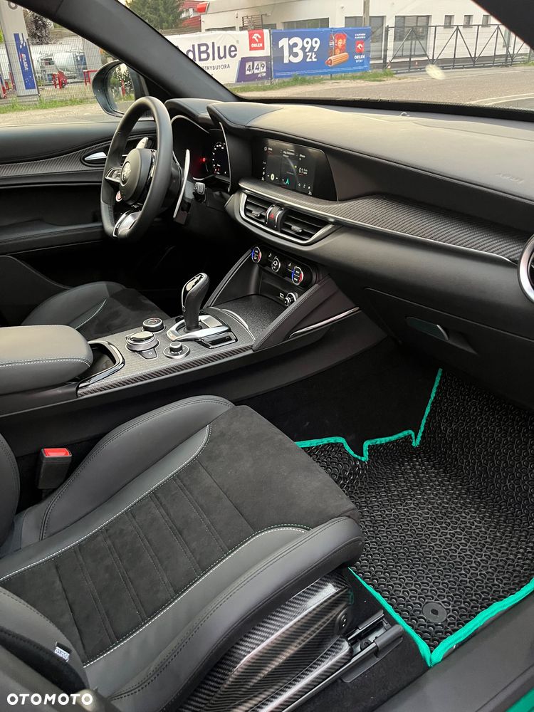 Alfa Romeo Stelvio - 9
