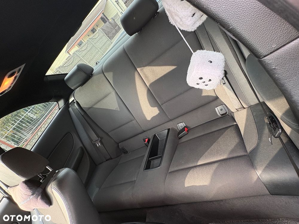 BMW Seria 1 120d DPF Edition Sport - 16