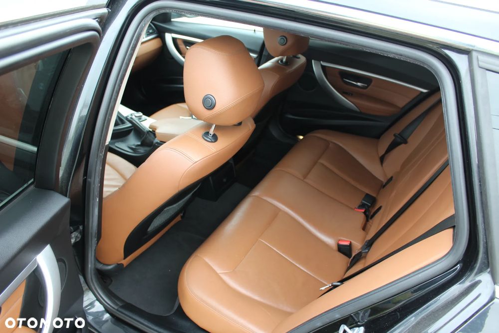 BMW Seria 3 316d Luxury Line - 11