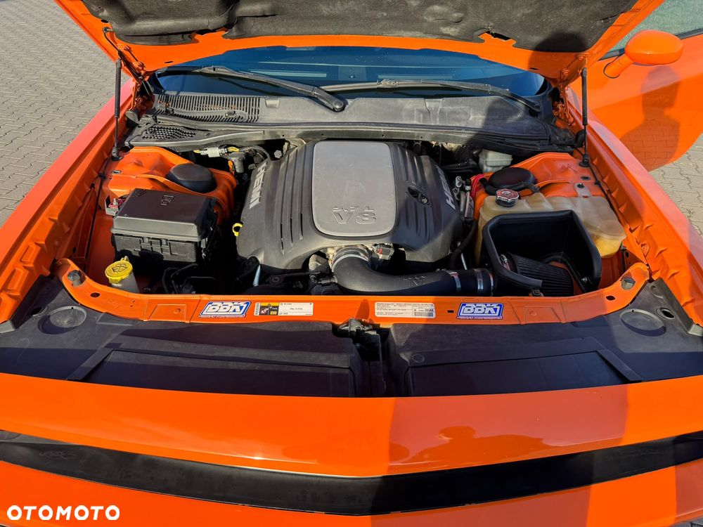 Dodge Challenger - 11