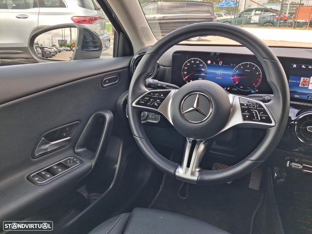 Mercedes-Benz A 200 Standard - 13