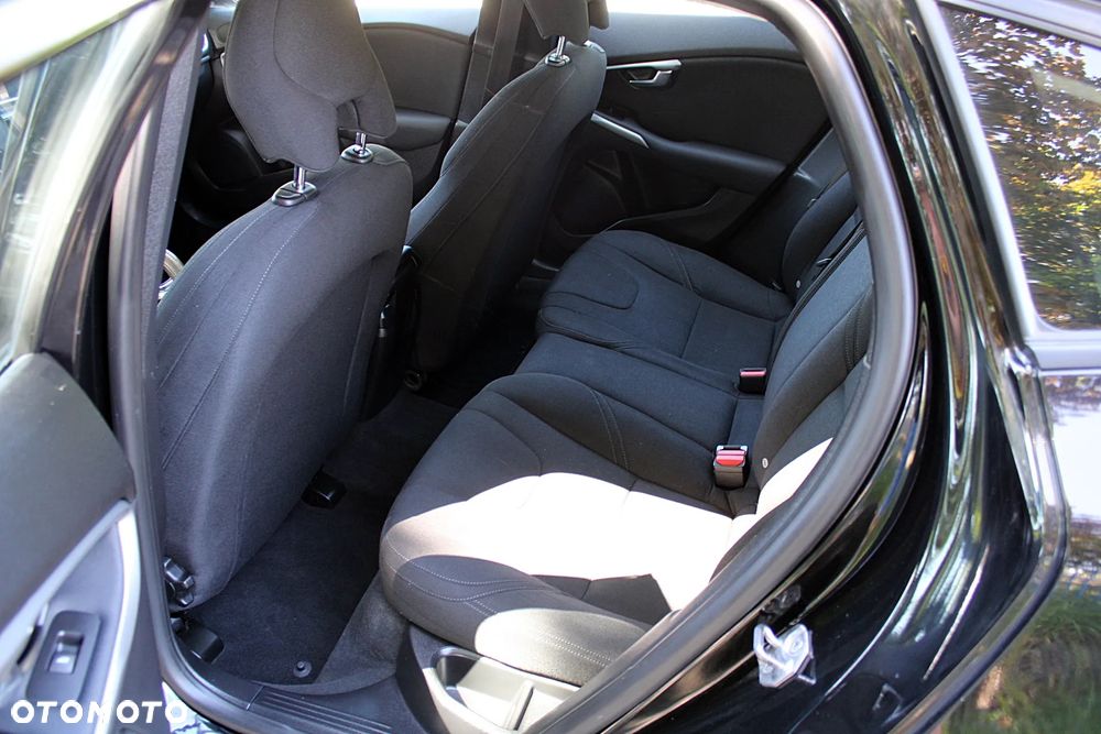 Volvo V40 - 15