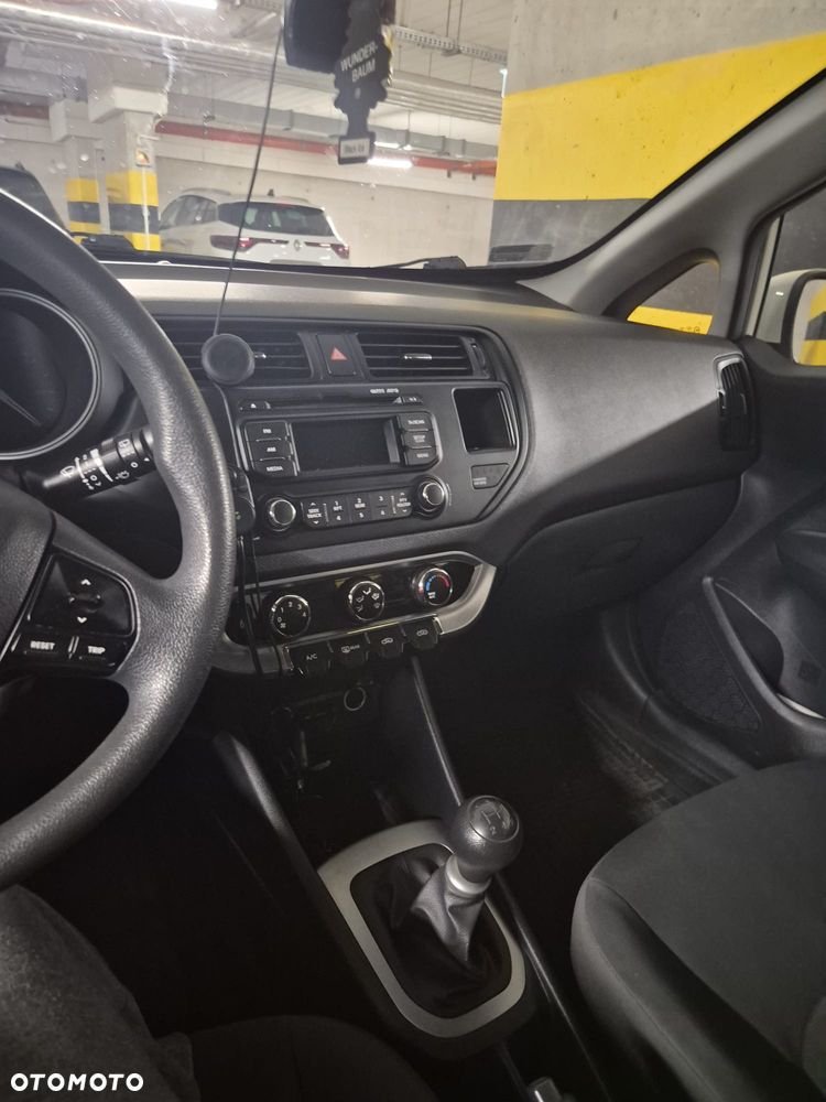 Kia Rio 1.2 M - 14